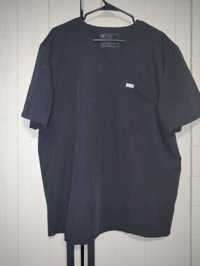 Figs Men’s Black Short-Sleeve Pocket Shirt Size Xl